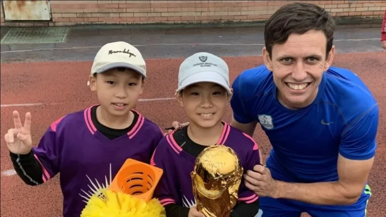 Futebol Feliz o projeto do ex-jogador brasileiro na China