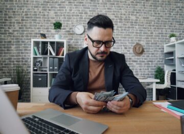Ganhe dinheiro com Swagbucks realizando várias atividades cotidianas na internet